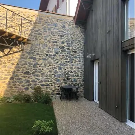 Avec Terrasse Plein Centre Du Village Apartman *