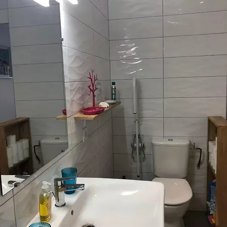 Apartman Avec Terrasse Plein Centre Du Village *